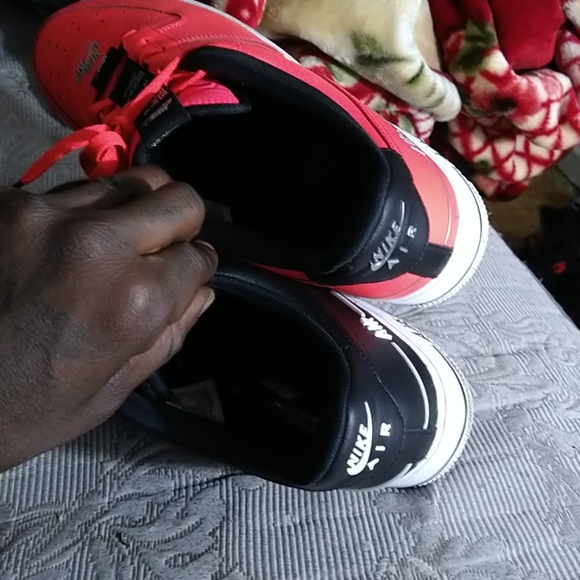 Sneakers - Picture 4 of 4